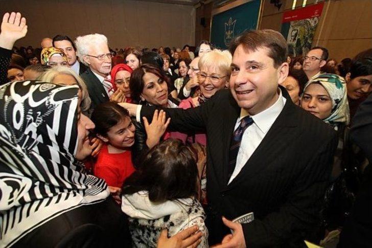 Konak Halk Üniversitesi Kadınlarından Başkan Tartan’a Sevgi Çemberi G5