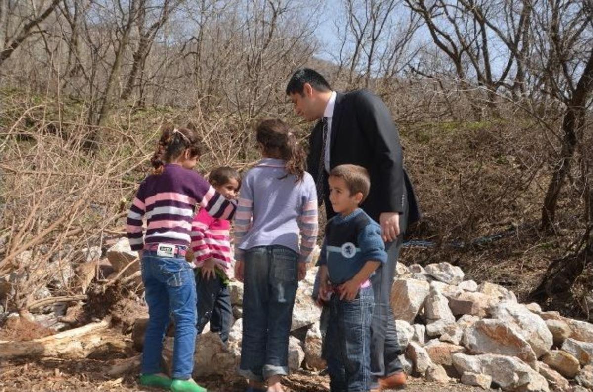 Kaymakam Cengiz Erdem Sınır K&ouml;ylerini Ziyaret Etti