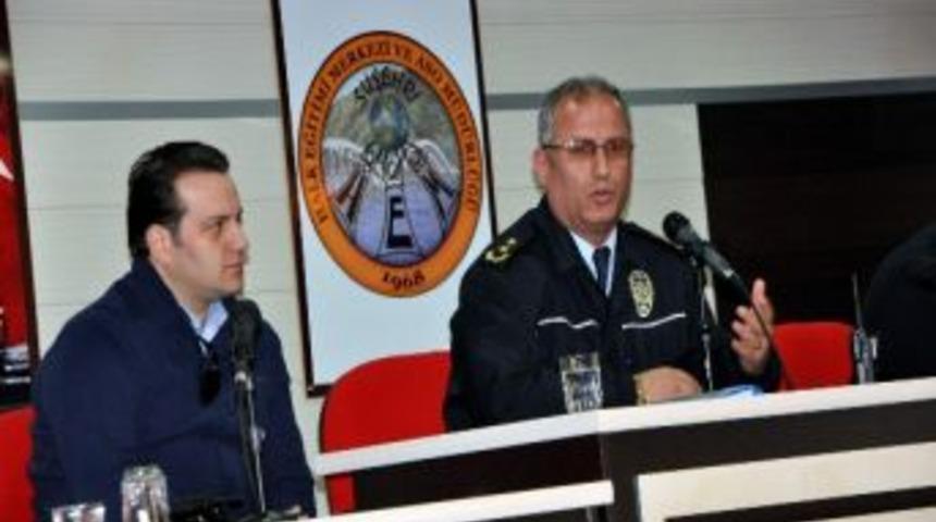 Suşehri Emniyet M&uuml;d&uuml;r&uuml; İrat&ccedil;ı, Bilgilendirme Toplantısı D&uuml;zenledi
