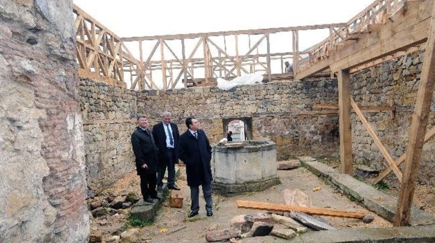 Karahasan, Saray Hamamını İnceledi