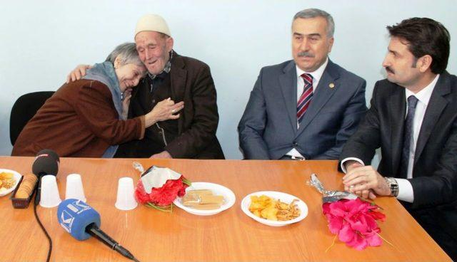 Milletvekili Demir, Mehmet Akif in Torunuyla Makedonya da 1