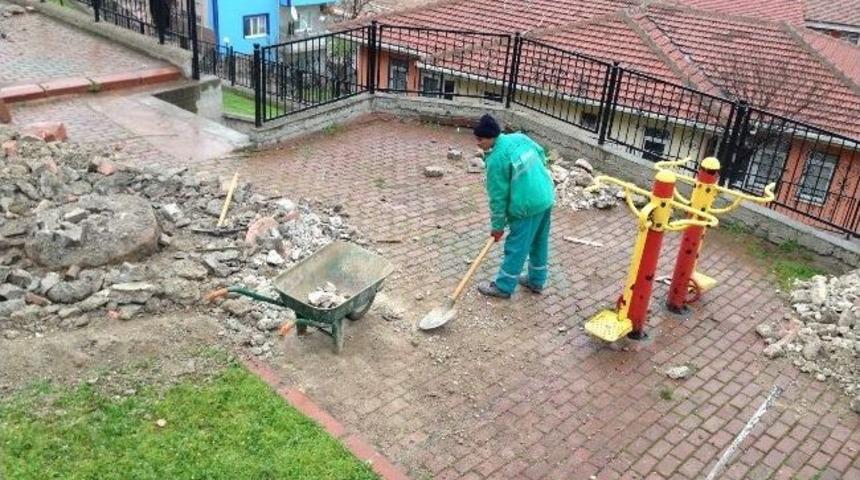 İzmit&rsquo;te Eski Parklar Yenileniyor