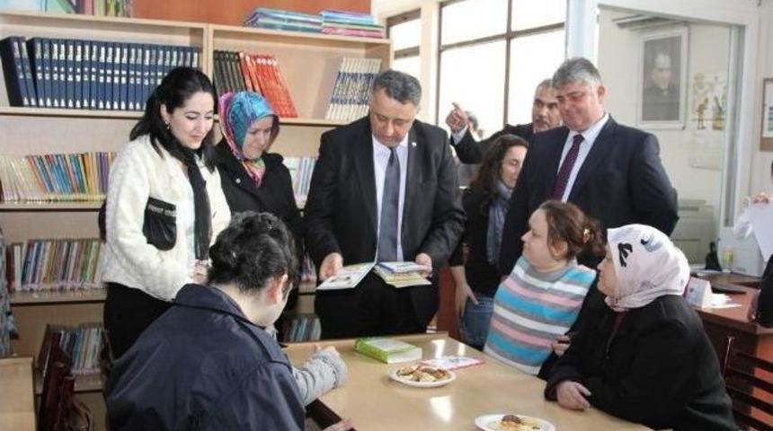 Karam&uuml;rsel'de K&uuml;t&uuml;phane Haftası Kutlandı