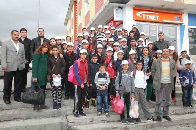 Çanakkale Gezisinden Dönen Öğrenciler Kaymakam Şahini Ziyaret Etti