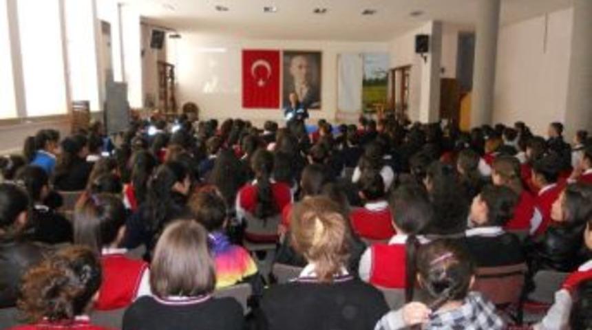 &Ouml;ğrenciler Su&ccedil;lara Karşı Bilgilendirildi