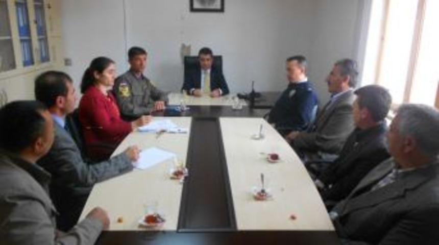 Kaymakam &Ccedil;ınar K&ouml;y Muhtarları İle Toplantı Yaptı