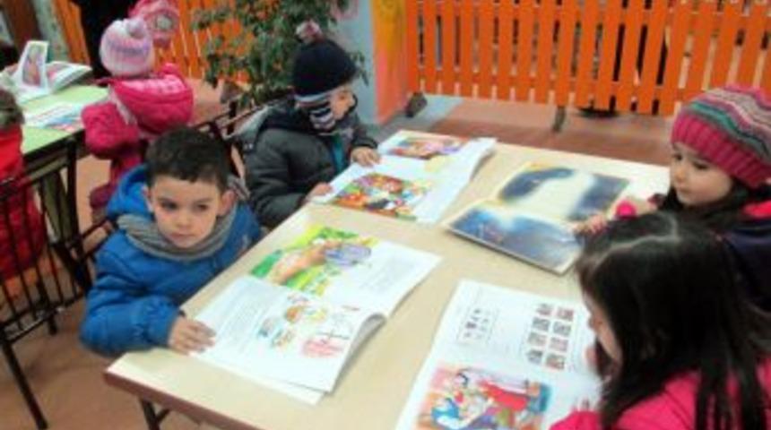 Damla Eser Anaokulu'nun Minik &Ouml;ğrencilerinden K&uuml;t&uuml;phane Ziyareti