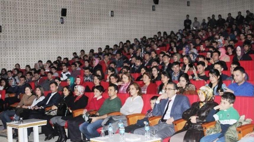 &Uuml;niversite Tiyatro Topluluğu G&uuml;ld&uuml;rd&uuml;