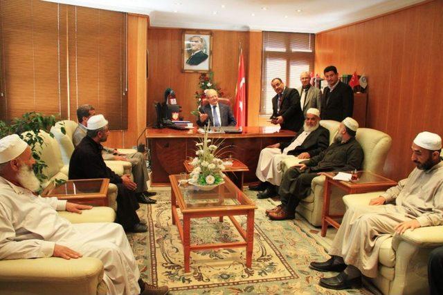 Suriyeli Imamlar Müftü Gökce yi Zayaret Etti 1