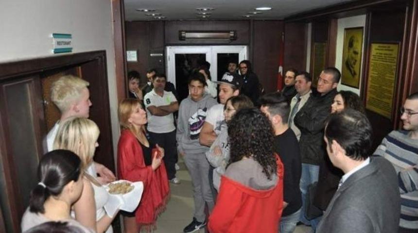 İtalyan Ve Polonyalı &Ouml;ğrenciler Şahin Okullarının Konuğu Oldu