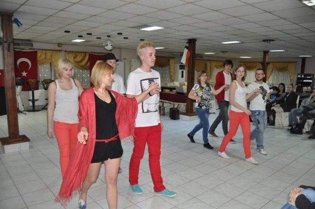 İtalyan Ve Polonyalı &Ouml;ğrenciler Şahin Okullarının Konuğu Oldu 1