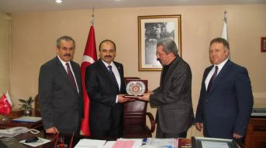 Rekt&ouml;r Aydın'dan Başkan Vergili&rsquo;ye Teşekk&uuml;r Ziyareti