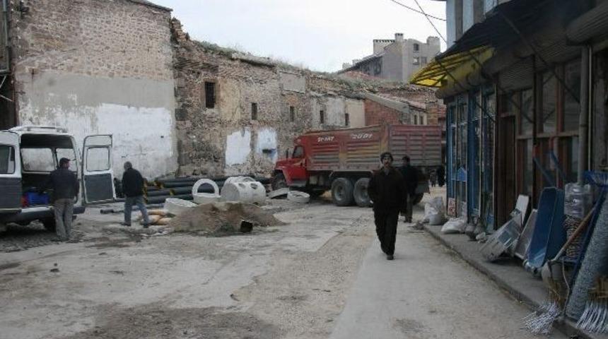 Afyonkarahisar&rsquo;da Sultan 2. Abdulhamit D&ouml;nemi Alt Yapısı Sil Baştan Yenileniyor