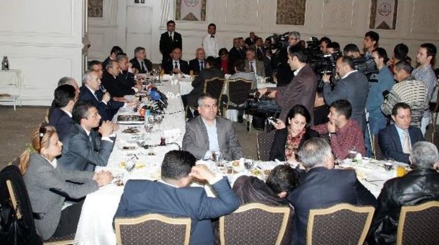 Gaziantep Valisi Erdal Ata Eğitim &Ccedil;alışmalarını Anlattı