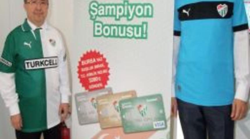 Banka Personeli Bursaspor Formasıyla &Ccedil;alışıyor