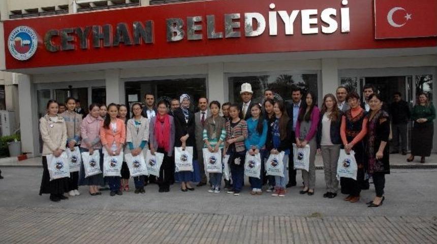 Kırgızistanlı &Ouml;ğrenciler Başkan S&ouml;zl&uuml;&rsquo;y&uuml; Ziyaret Etti