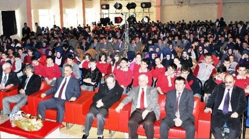 Of Belediyesi&rsquo;nden &Ouml;ğrencilere Tiyatro G&ouml;sterisi