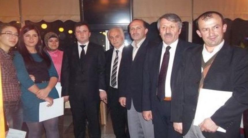 Kursiyerlerin Sertifika Heyecanı