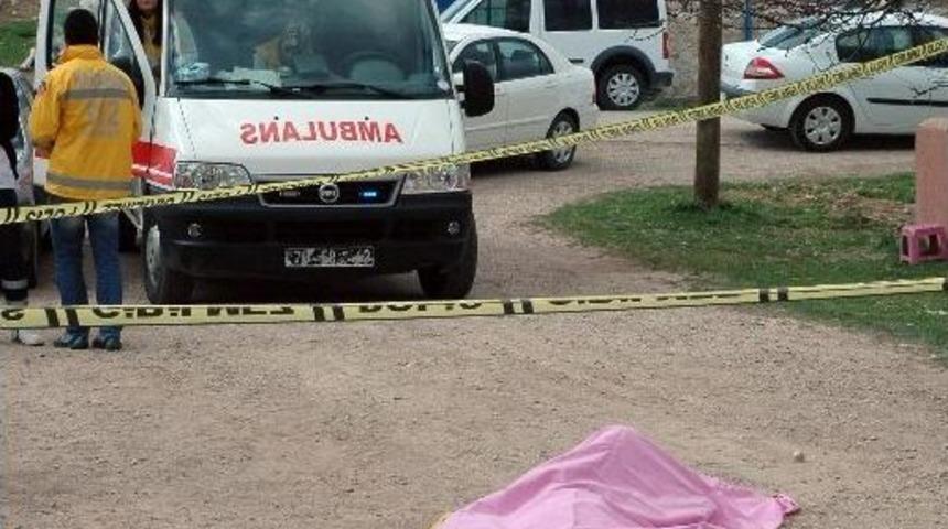 Afganistanlı gen&ccedil; ahırda kendini astı