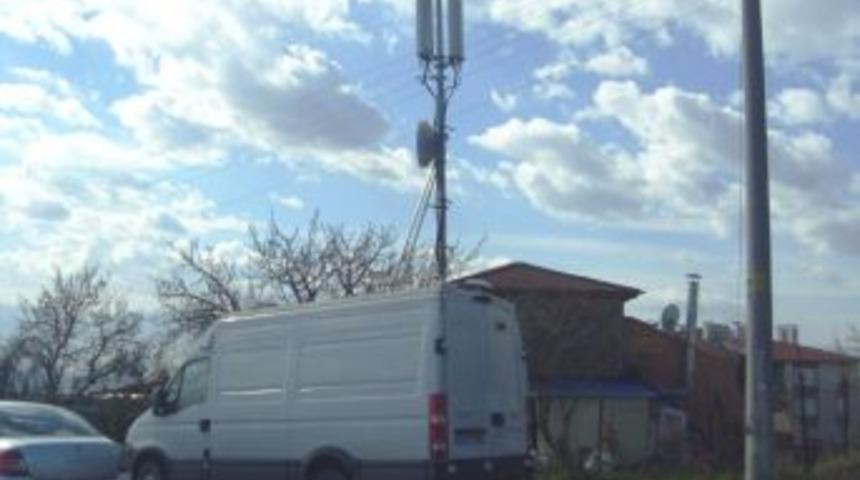 İzmit&rsquo;te İmara Aykırı Baz İstasyonları Kaldırılıyor