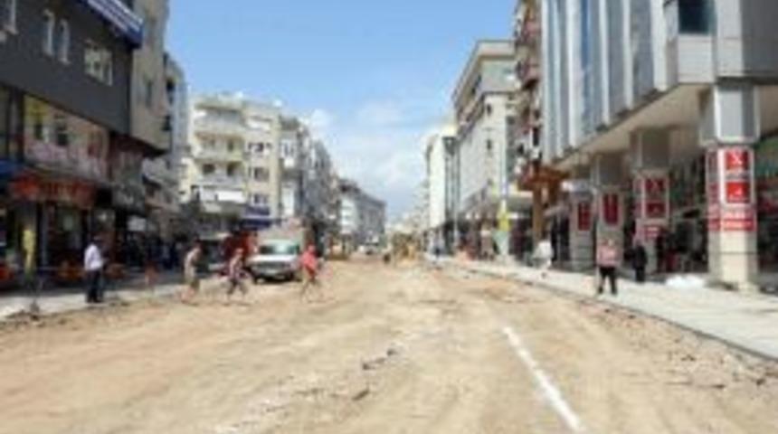 Hasan Subaşı Caddesi&rsquo;nin Asfaltı Yenileniyor