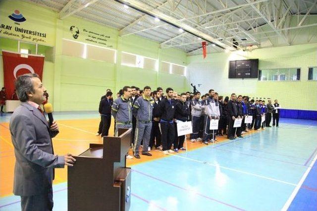 As&uuml; Salon Futbol Takımı Kupayı Aldı 2