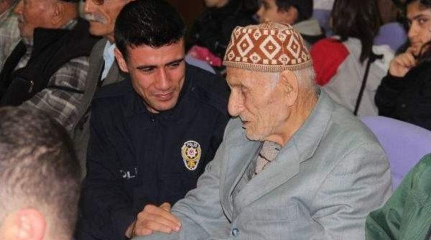 Pomem &Ouml;ğrencileri Huzur Evini Ziyaret Etti