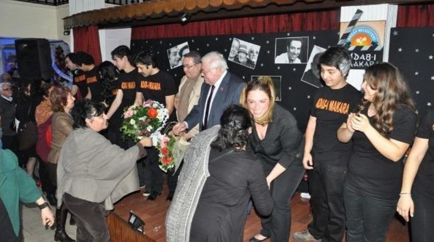 Ak&ccedil;ay Adab-ı Makara Tiyatrosu Ustalara Taş &Ccedil;ıkarttı