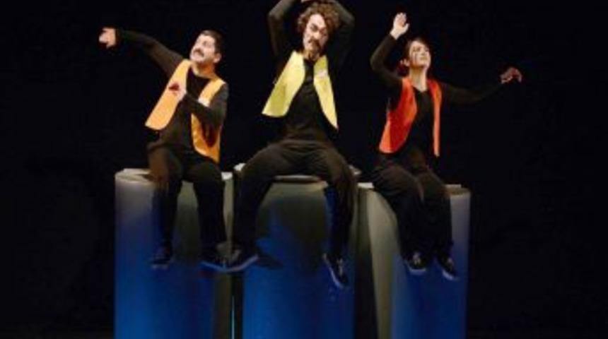 ABT, Tiyatrolar G&uuml;n&uuml; I&ccedil;in Oyunlarını &Uuml;cretsiz Oynadı