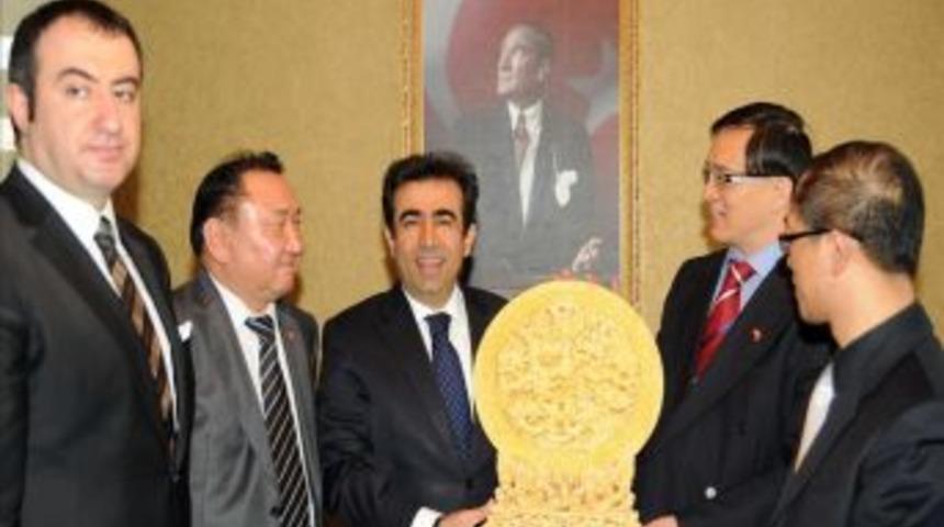 'T&uuml;rkiye Ile &Ccedil;in Arasındaki Iş Birliğinin Gelişmesi I&ccedil;in &Ccedil;alışıyoruz'