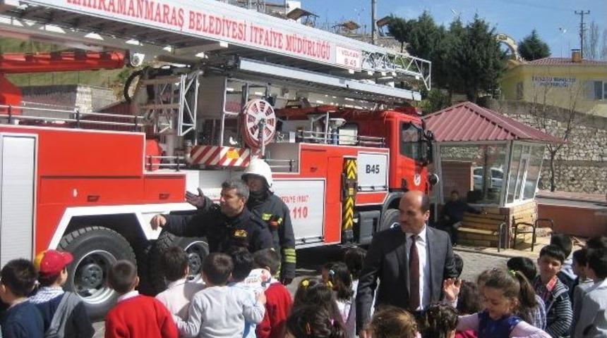 Liseli &Ouml;ğrencilere Farkındalık Eğitimi
