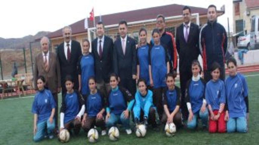 K&ouml;y&uuml;n Kızları, Futbolda Kırıkkale&rsquo;yi Temsil Edecek