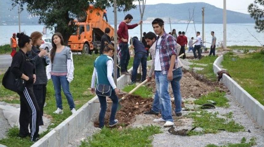 Ad&uuml;&rsquo;l&uuml; Gen&ccedil;lerden Yeşile Anlamlı Katkı