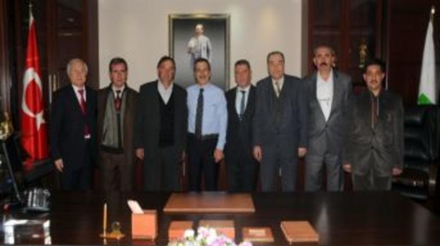 Bah&ccedil;ecikliler Derneği'nden Başkan Ata&ccedil;&rsquo;ı Ziyaret Etti