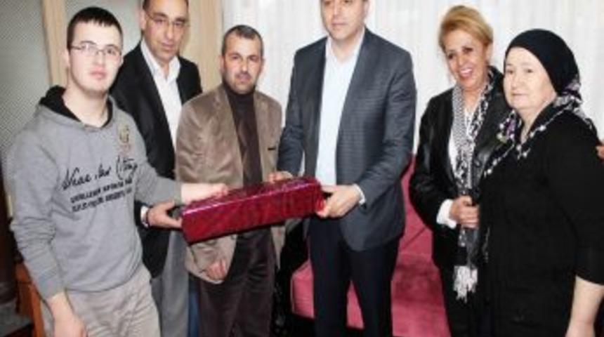 &Ouml;zbay: Down Sendromlu &Ccedil;ocukların Aileleri Artık Endişe Duymayacak