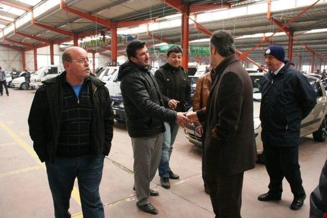 Aktaş İkinci El Oto Pazarında 2