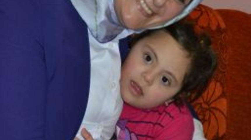 AK Parti'liler, Down Sendromlu &Ccedil;ocukları Unutmadı