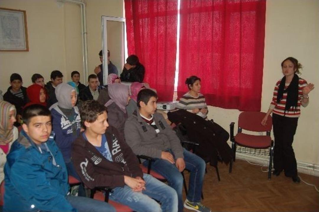 Lise &Ouml;ğrencilerine Kene Eğitimi