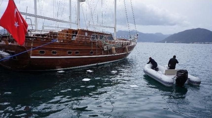 Marmaris'te Akaryakıt Sızıntısı Denizi Kirletti