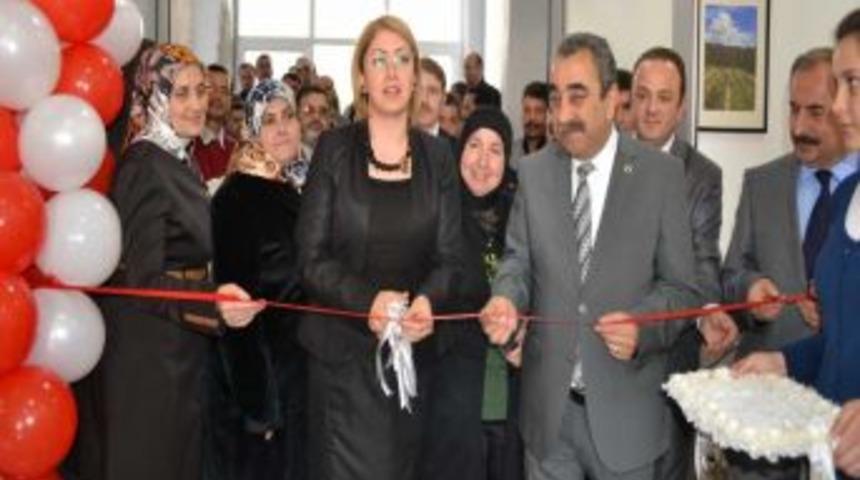 Kale G&ouml;kkuşağı Hanımlar Derneği Kermes D&uuml;zenledi