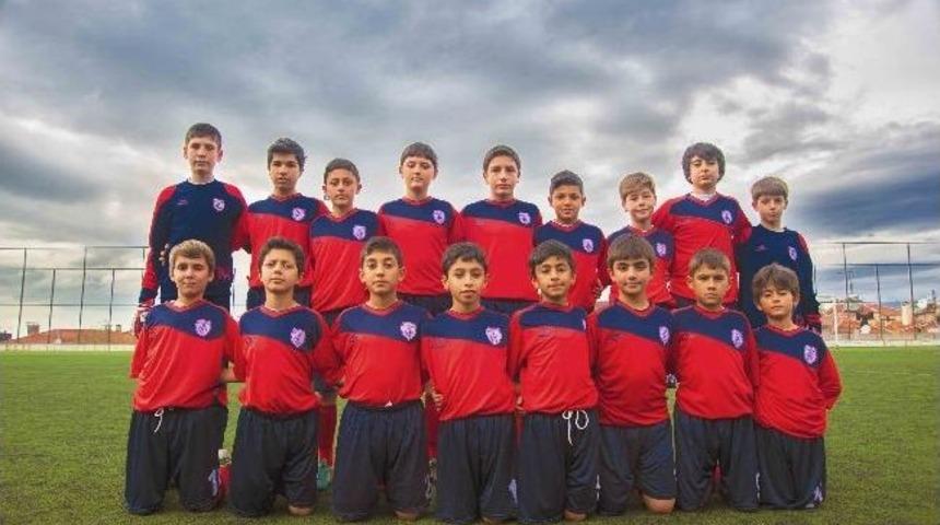 Geleceğin Yıldızları Kuşadası&rsquo;nda Buluşuyor