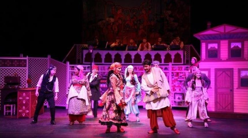 &lsquo;kanlı Nigar&rsquo; Kapalı Gişe Oynuyor