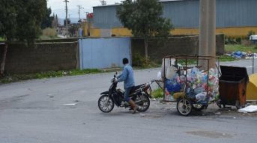 Ekmek Parası &Ccedil;&ouml;pten &Ccedil;ıkarken Geri D&ouml;n&uuml;ş&uuml;me De Katkı Sağlıyorlar