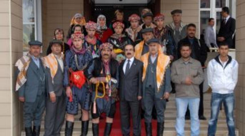 Aydınlı Efeler, Vali Coş Ile Hasret Giderdi