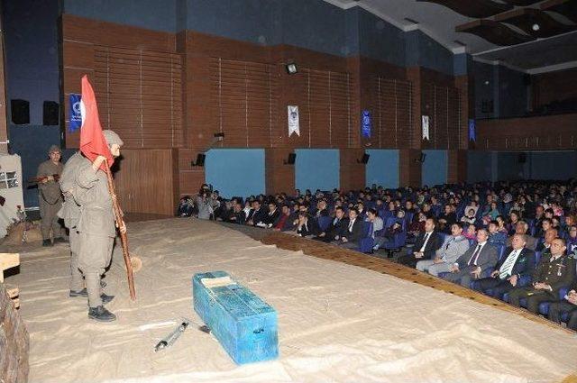 Şahinbey Belediyesi’nden Çanakkale Mahşeri Tiyatrosu Gösterisi