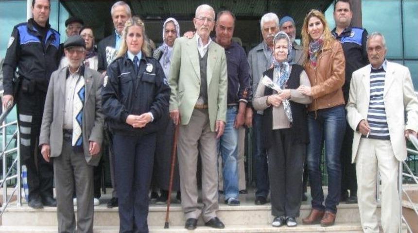 Nazilli'de Polisler Yaşlıları Unutmadı
