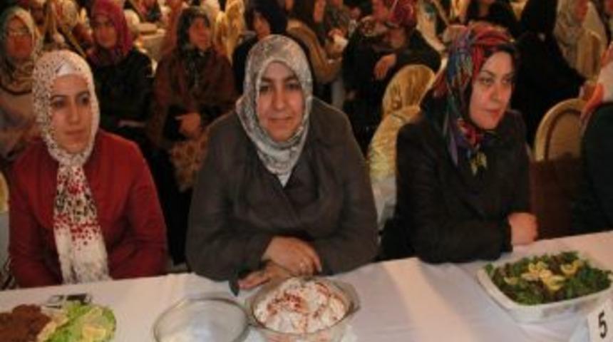 Bursalı Bayanlar &lsquo;Sihirli Eller Yemek Yarışması'nda Ter D&ouml;kt&uuml;