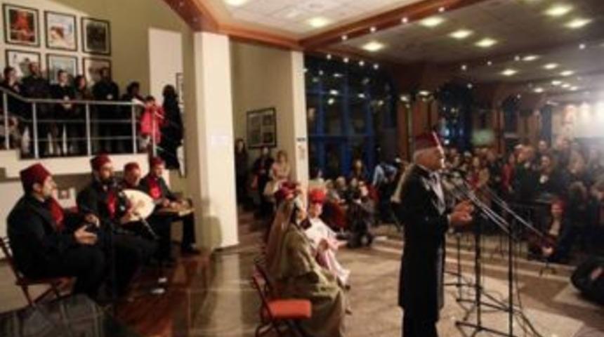 D&uuml;nya tiyatro g&uuml;n&uuml; etkinliklerle kutlandı