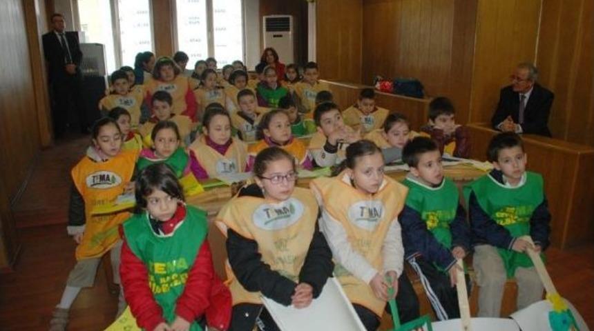 Kolej &Ouml;ğrencileri Başkan G&uuml;lşen&rsquo;i Ziyaret Ettiler