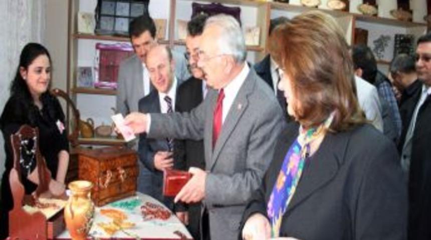 75.Yıl Bakım Ve Rehabilitasyon Merkezi'nde Sergi A&ccedil;ıldı